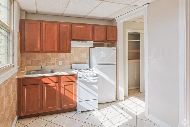 Baum Kitchen - Baum Boulevard Flats