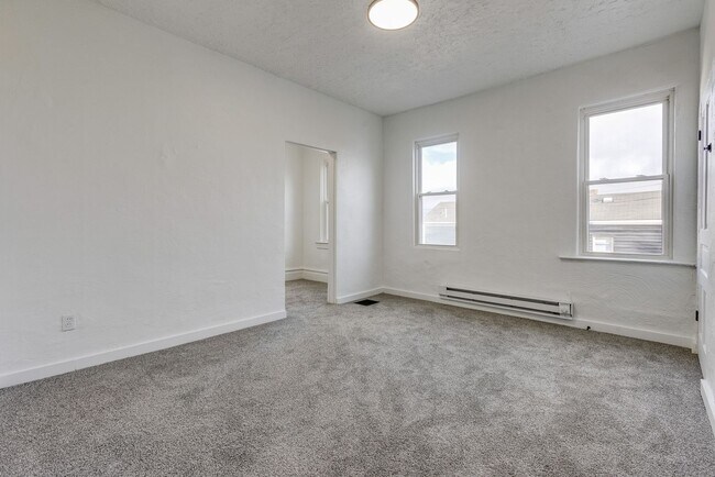 Building Photo - Available NOW - Fully Renovated 2 Bedroom ...