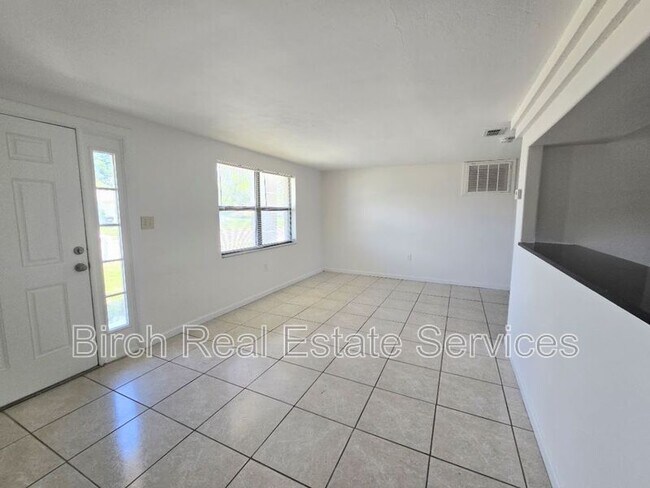 Foto del edificio - 1247 Chelsea Ln