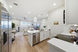 Building Photo - 5929 Haring Ln