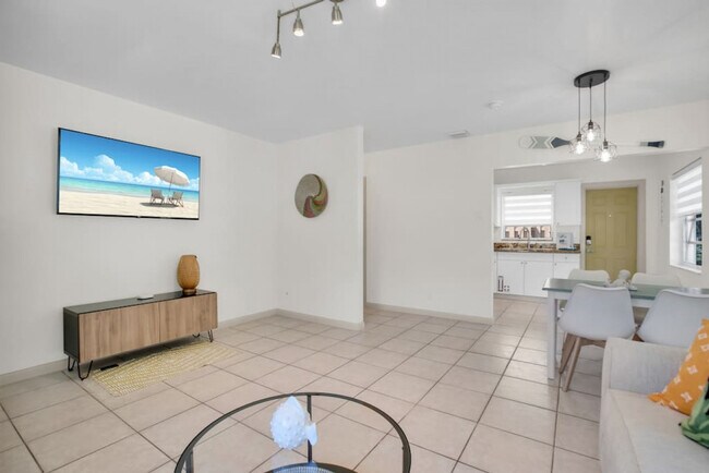 Foto del edificio - 1850 SW 24th St
