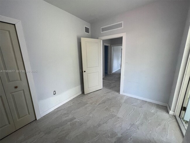 Foto del edificio - 2169 NW Flagler Terrace