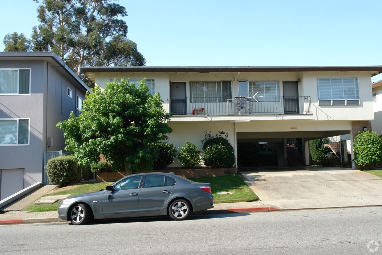 Building Photo - 141 S Magnolia Ave