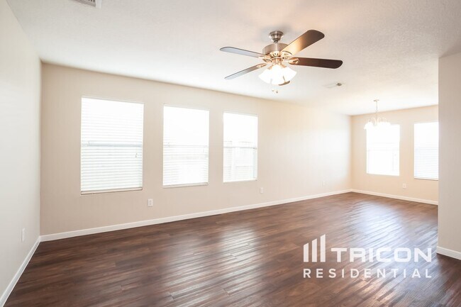 Building Photo - 1114 Fairlane Square