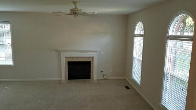 Building Photo - 5647 Picnic Rock Ln