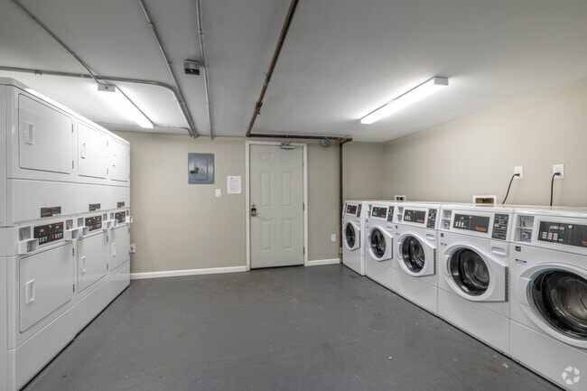 Laundry Room - Graystone Henderson