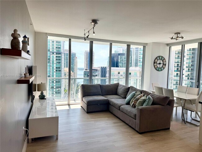 Foto del edificio - 79 SW 12th St
