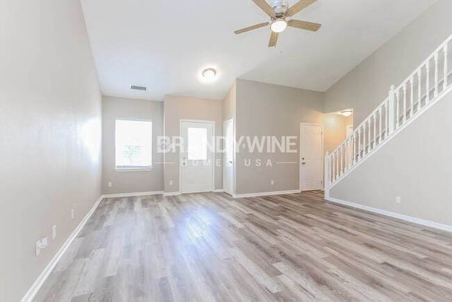 Foto del edificio - Spring into this beautiful 3 bedroom home!