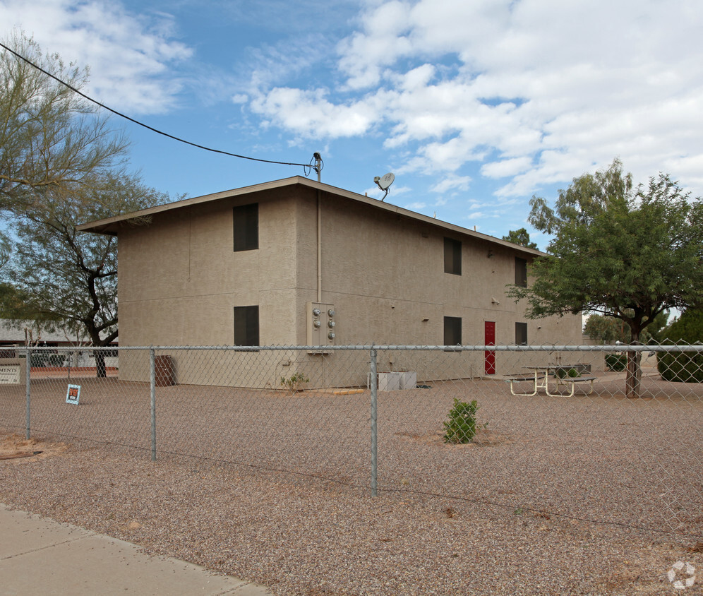 Building Photo - 45 N Phoenix St