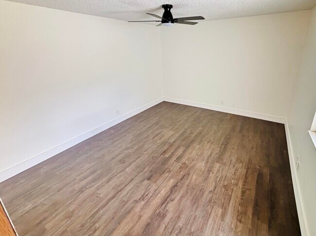 Building Photo - 10303 Pippin Ln