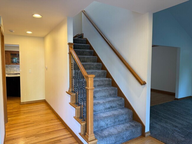 Foto del edificio - 4bd/2.5ba Renton House