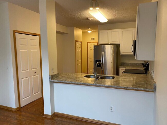 Building Photo - 5025 Garland Ln