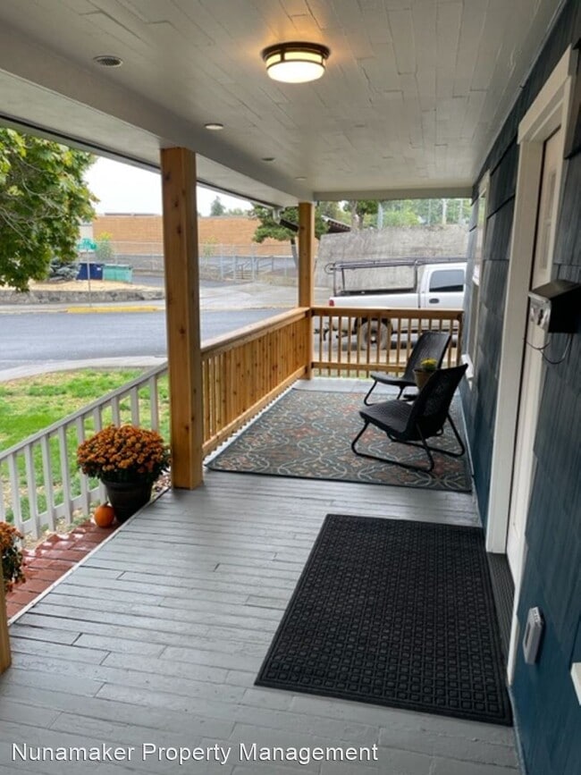 Foto del edificio - 4 br, 2 bath House - 700 W 15th St.