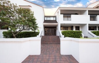 Building Photo - 2600 Cardena St