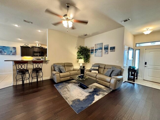 Foto del edificio - 5718 111th St