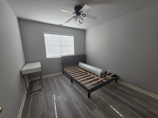 Foto del edificio - 6225 Thicket Ct