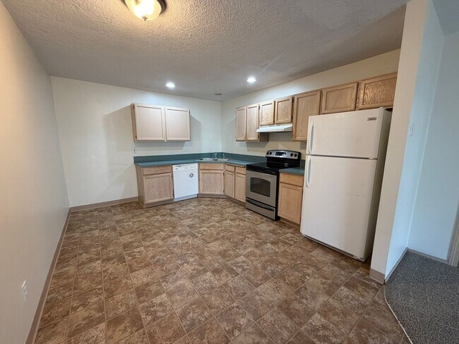Foto del edificio - 762-766 Catron St N