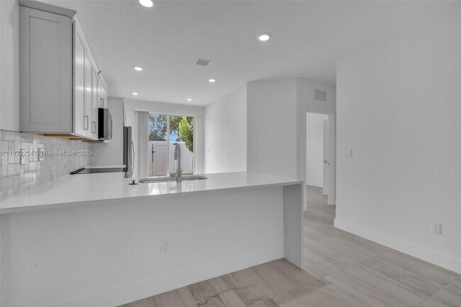 Foto del edificio - 142 SW 171st Way
