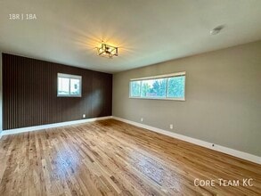 Building Photo - 2320 W 47th Ave