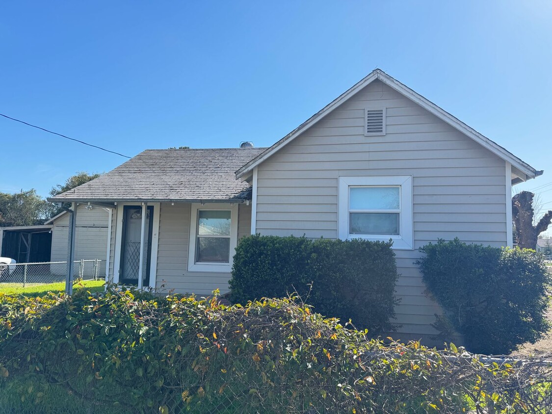 Building Photo - Charming 2 bed/1 ba house - Sutter