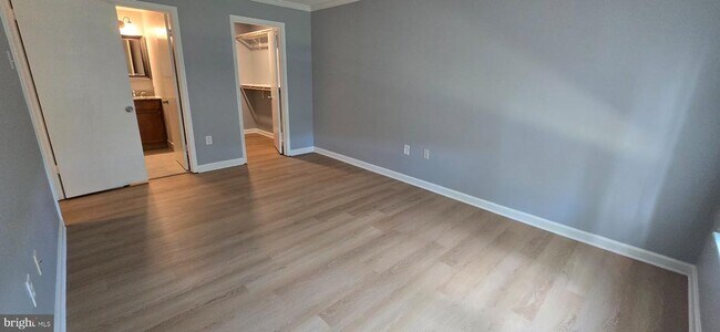 Foto del edificio - 8831 Rusland Ct