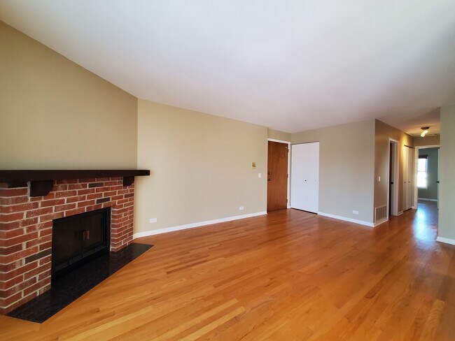 Foto del edificio - 733 Plum Tree Ct