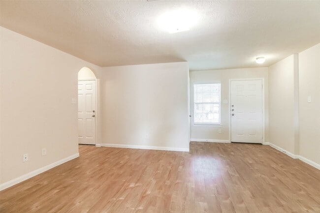 Foto del edificio - 13407 Ella Ridge Lane