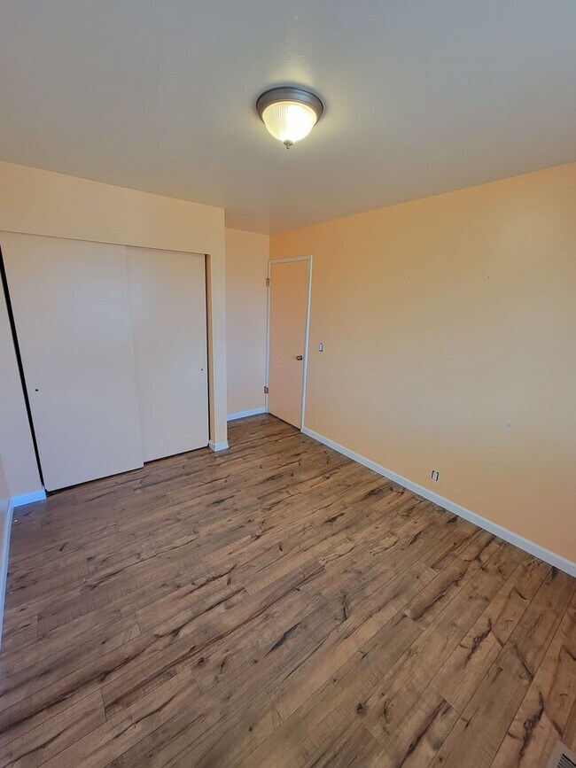 6 Bedroom House in Taylorville House Rental in Salt Lake City, UT