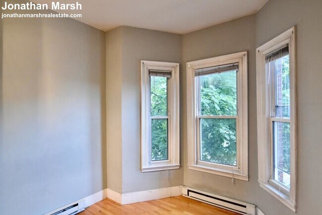 Building Photo - 96 Pleasant St