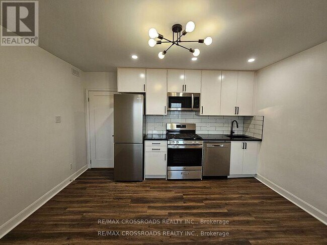 Photo du bâtiment - 2170B Dufferin St