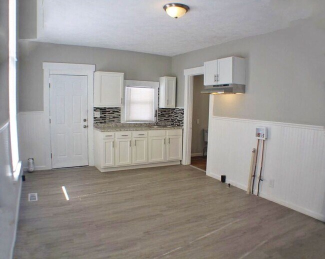 Building Photo - S. Harbine Homestead: New Year, New Home: ...