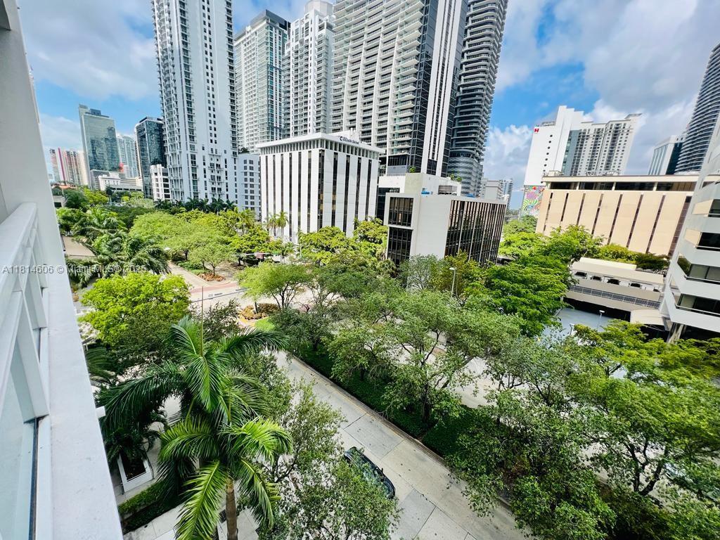 Primary Photo - 951 Brickell Ave