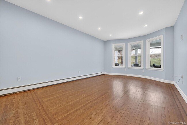 Foto del edificio - 92 Kimball Ave