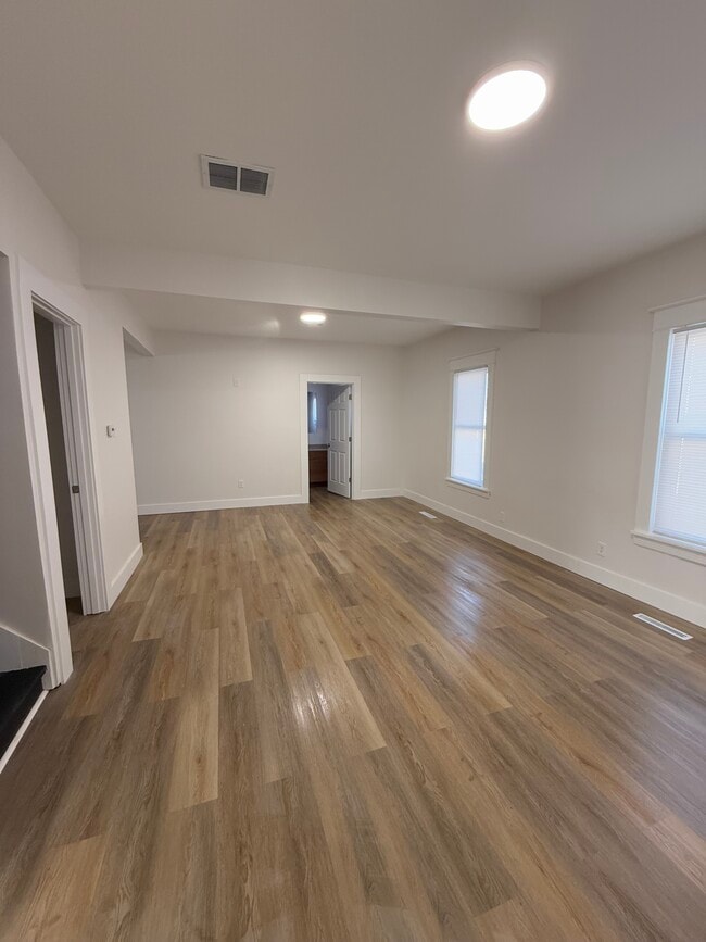 Building Photo - 1023 S 25th St