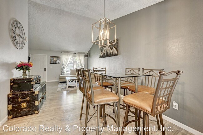 Foto del edificio - 2 br, 1 bath House - 4720 South Dudley St, #9