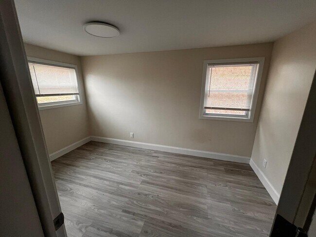 Foto del edificio - 613 Wallace Harris Ave