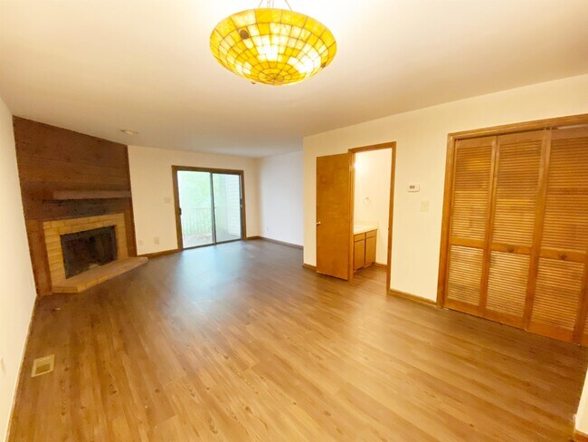 Foto del edificio - 908 Hearthridge Ct