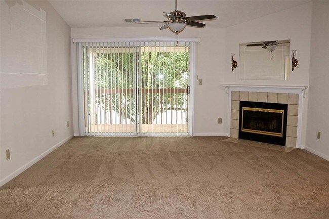 Building Photo - 14 Rio Grande Cir