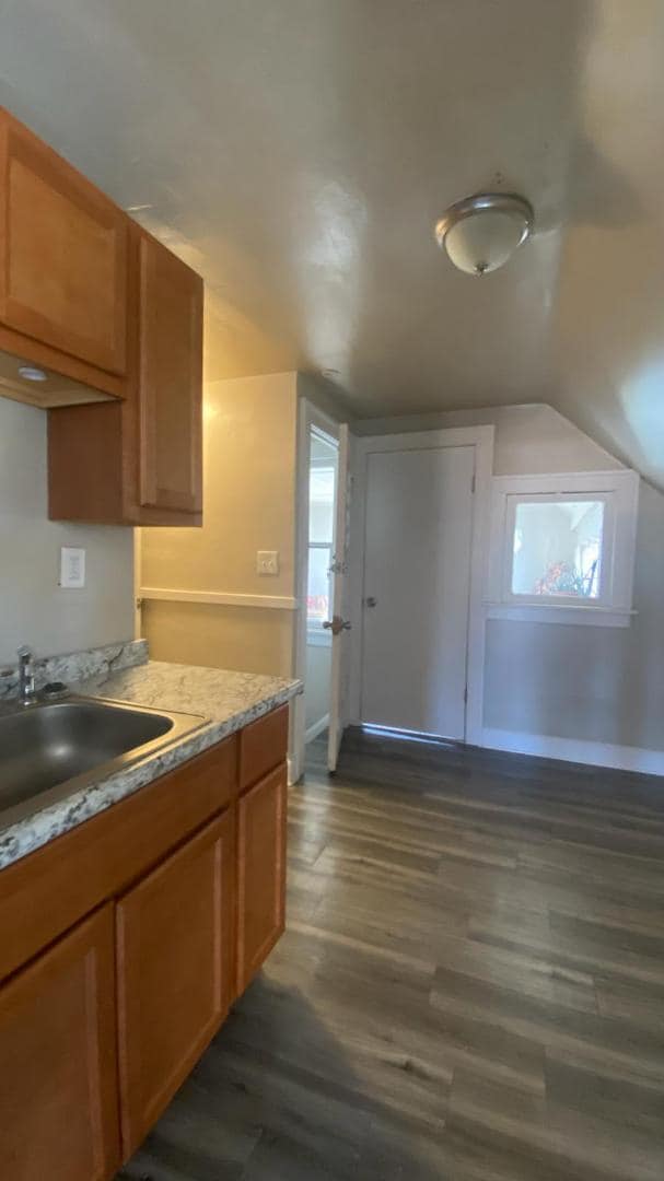 19814 Shawnee Ave Cleveland, OH 44119 – photo 2