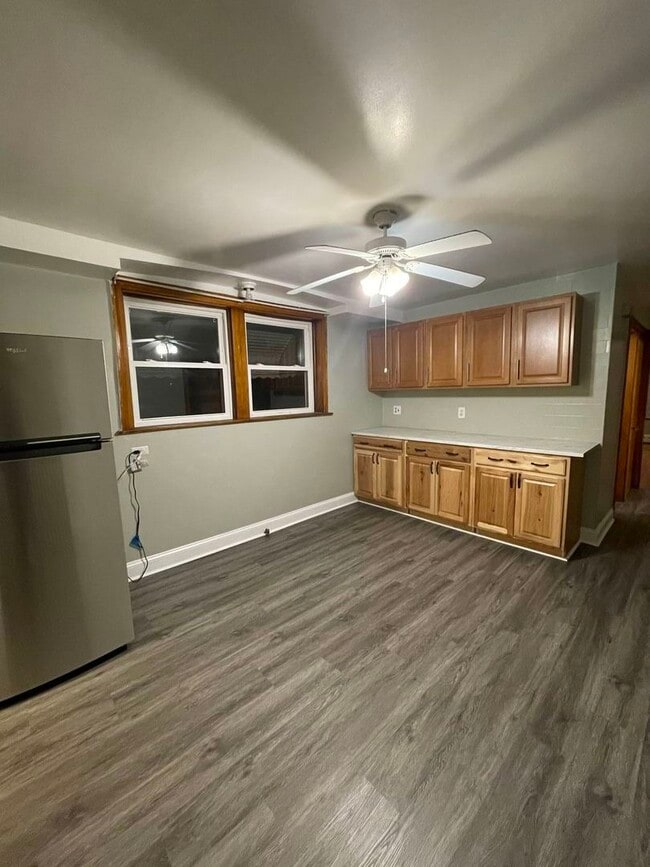 Building Photo - 5143 S Rockwell St