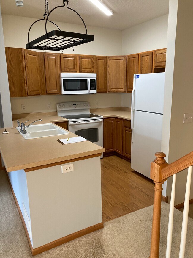 Kitchen - 11196 76th St NE