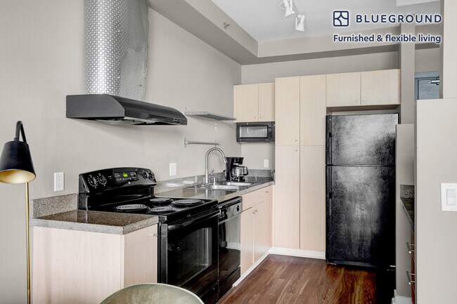 Foto del edificio - 989 112th Ave NE