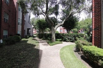 Building Photo - 1330 Old Spanish Trl
