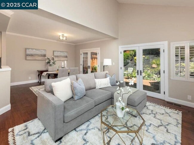 Foto del edificio - 3666 Silver Oak Pl