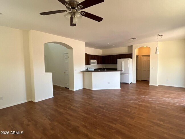 Foto del edificio - 22257 N Gibson Dr