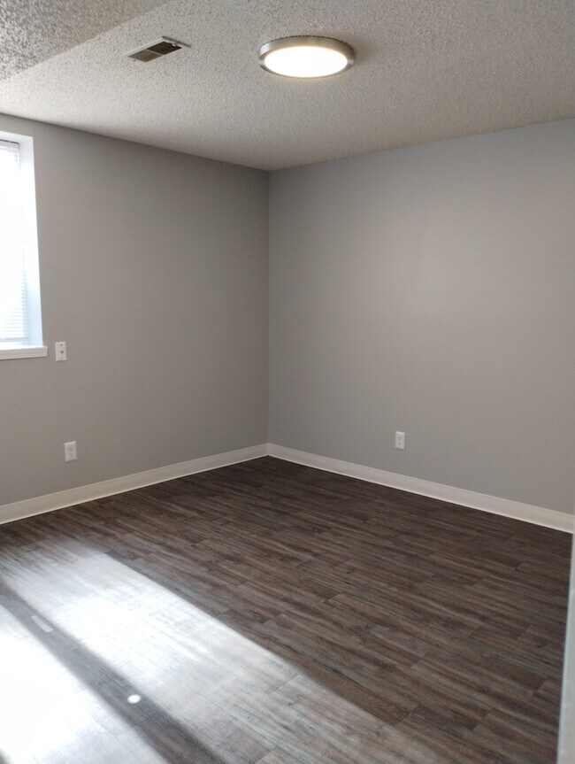 Bedroom3 - Parkview Townhomes