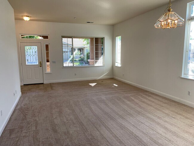 Building Photo - Beautiful Brentwood Summerset 4 Home (55+ living) - 2 Bedroom, 2 Bath