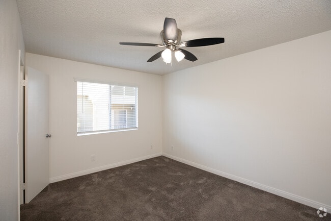 3BR, 2BA - 1,118SF - Shannonwoods Townhomes