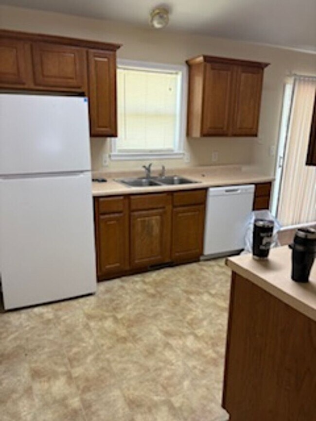 Building Photo - Duplex for rent