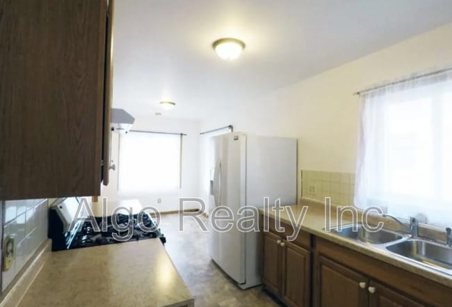 Building Photo - 3526 N Newton Ave